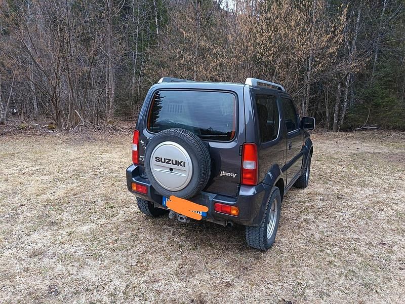 Usata Suzuki Jimny 2009 Grigio SUV