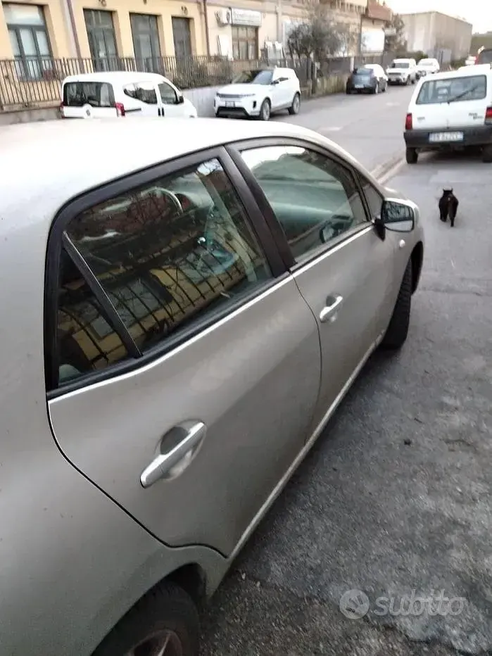 Usata Toyota Auris 97 CV (71 kW) 2007 Berlina