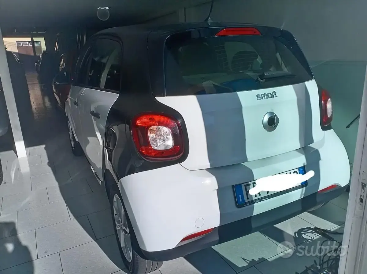 Usata Smart ForFour Prime 71 CV (52 kW) 2018 Bianco Utilitaria