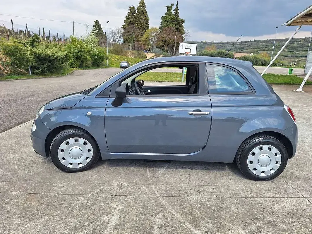 Usata Fiat 500 Pop 69 CV (50 kW) 2011 Blu/azzurro Utilitaria