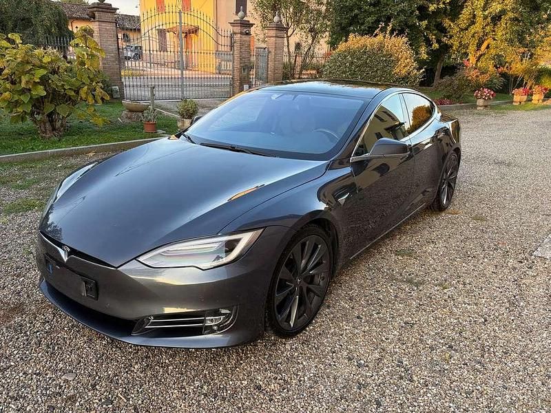 Usata 2020 Tesla Model S Utilitaria | 32.500 € (Super prezzo) - Immagine 1/4