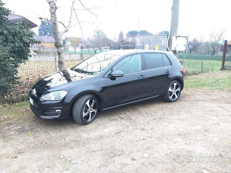 Usata 2016 VW Golf Tre volumi | 8900 € - Immagine 1/4
