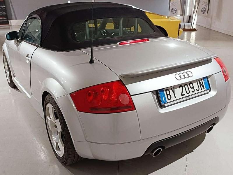 Usata Audi TT Roadster 224 CV (164 kW) 2002 Argento Cabrio