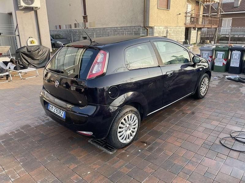 Usata Fiat Grande Punto 77 CV (56 kW) 2011 Utilitaria