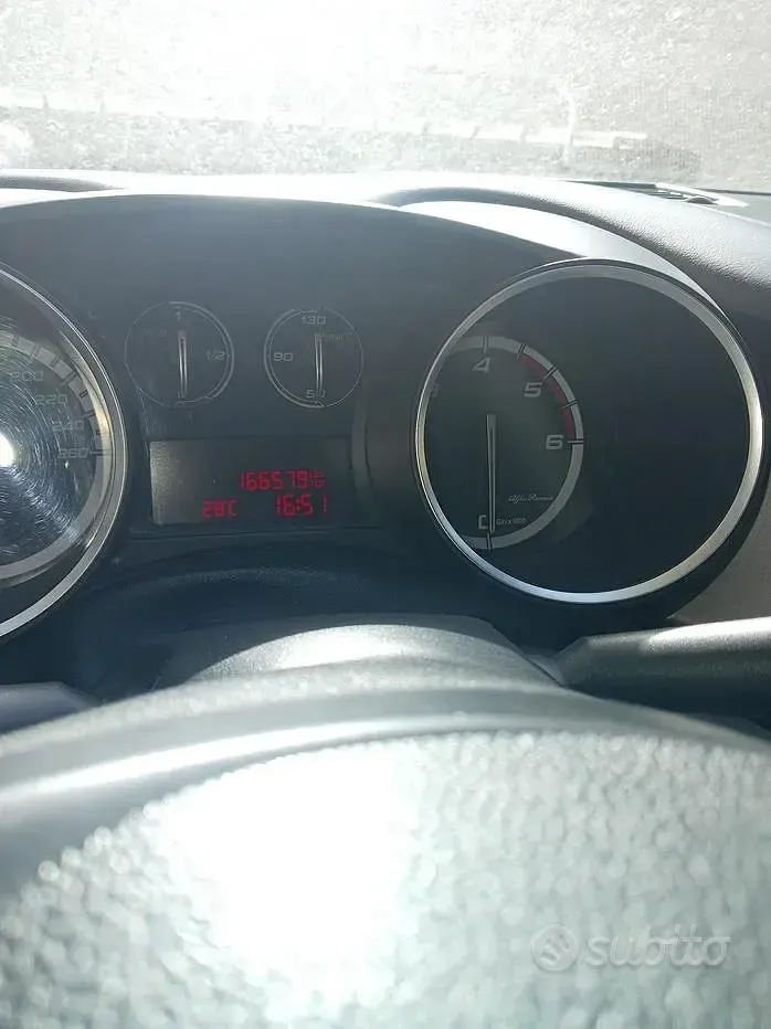 Usata Alfa Romeo Giulietta 120 CV (88 kW) 2016 Grigio Utilitaria