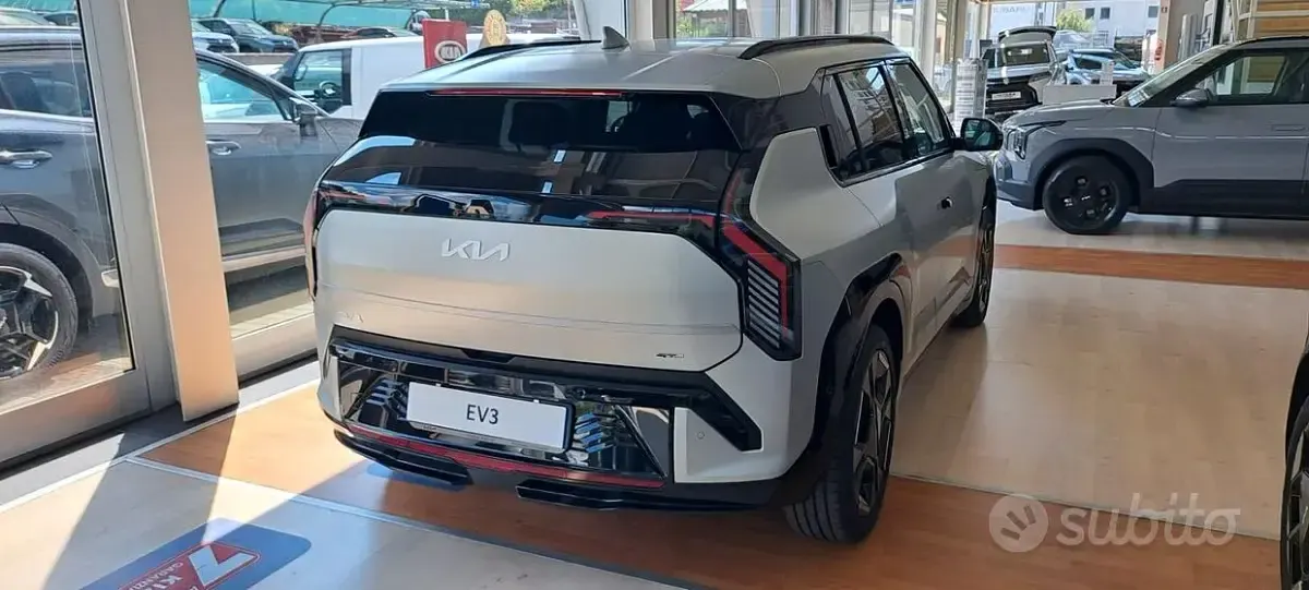 Nuova Kia EV3 GT-Line 50 kW (68 CV) 2026 Beige SUV