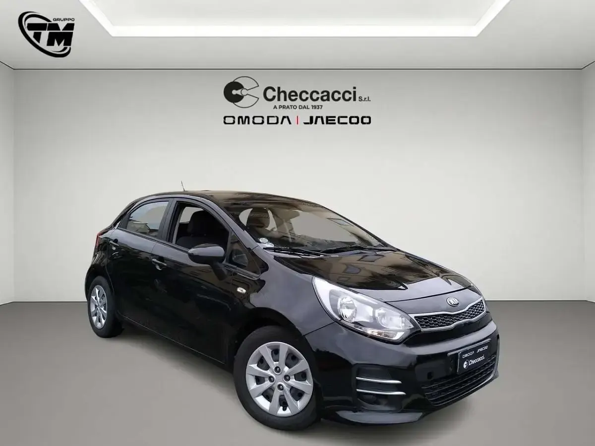 Usata Kia Rio 83 CV (61 kW) 2016 Nero Utilitaria