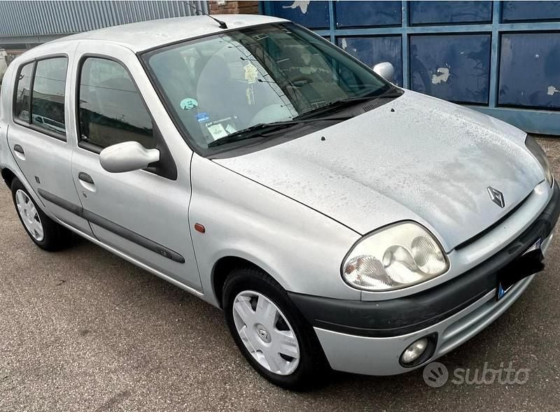 Usata Renault Clio II 2000 Grigio Berlina