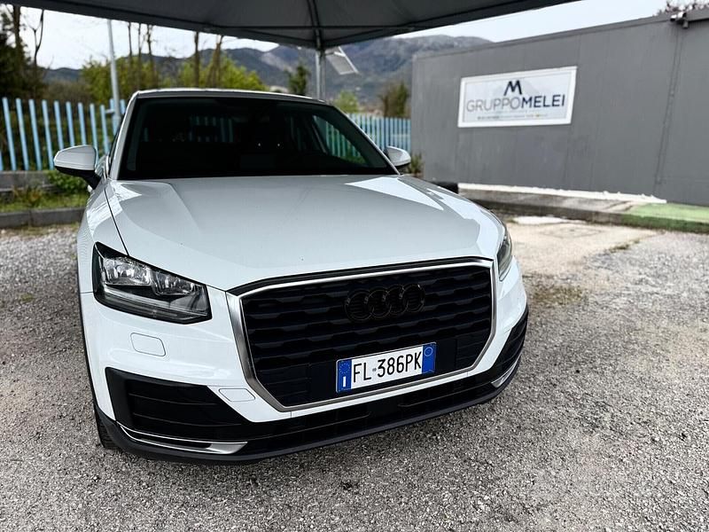 Usata Audi Q2 Business 116 CV (85 kW) 2017 Bianco SUV