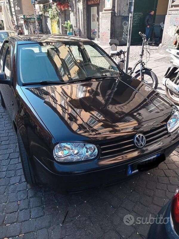 Nero Usata 1999 VW Golf Tre volumi | 3500 € - Immagine 1/4