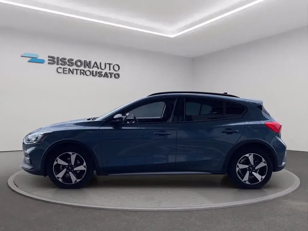 Usata Ford Focus Active 125 CV (91 kW) 2021 Blu Berlina
