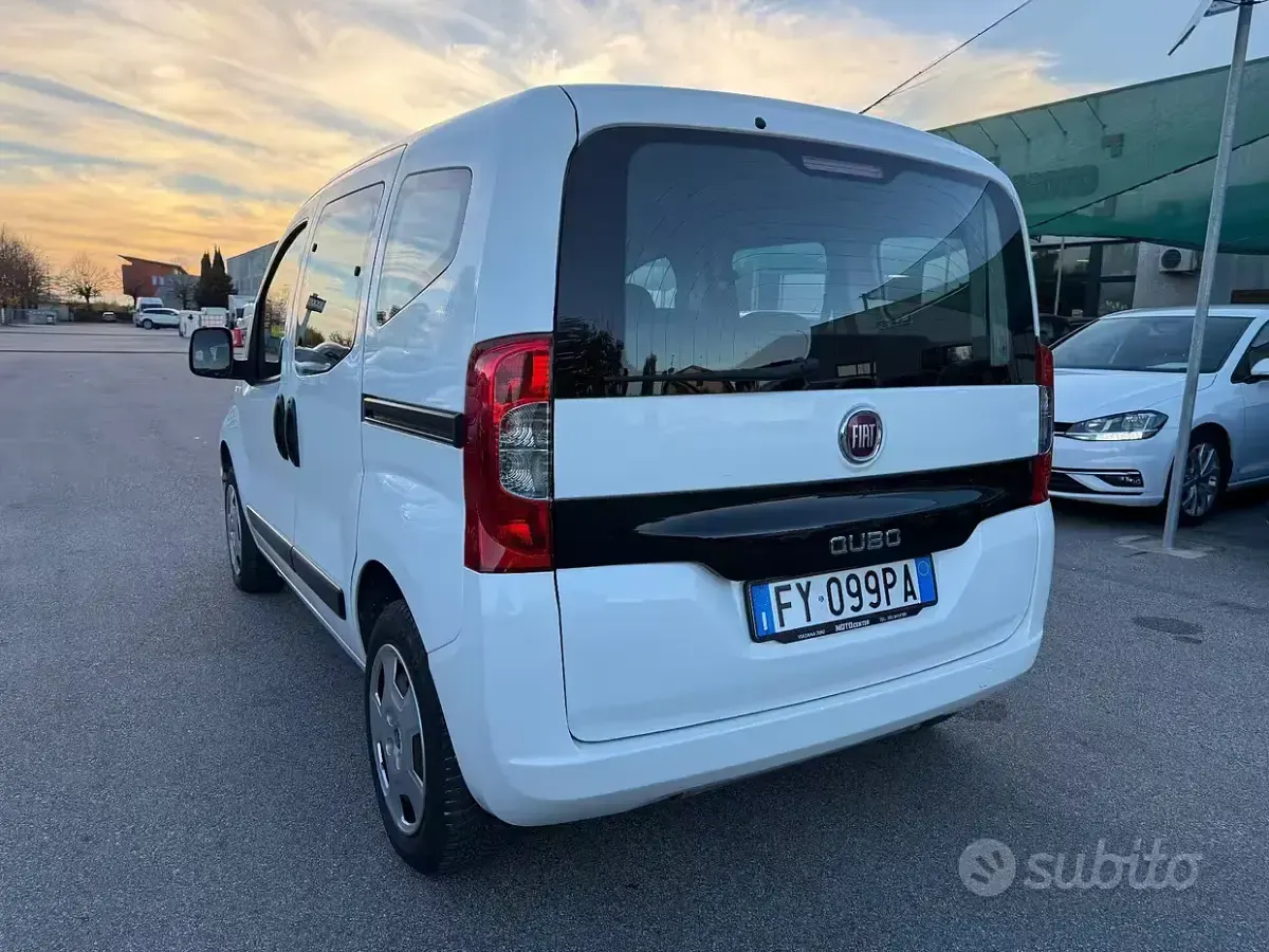 Usata Fiat Qubo Lounge 69 CV (50 kW) 2019 Bianco Monovolume