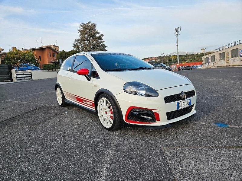 Usata Abarth Grande Punto 155 CV (114 kW) 2009 Bianco Utilitaria