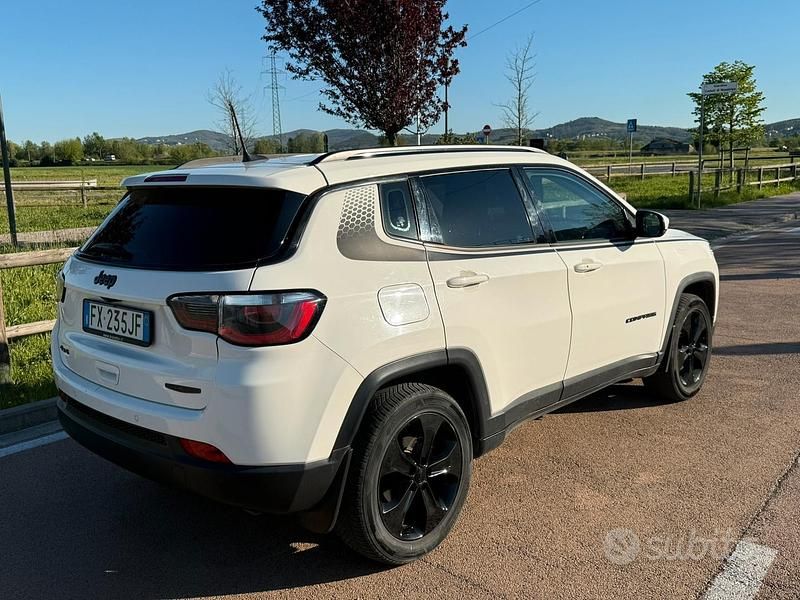Usata Jeep Compass Night Eagle 140 CV (102 kW) 2019 Bianco SUV
