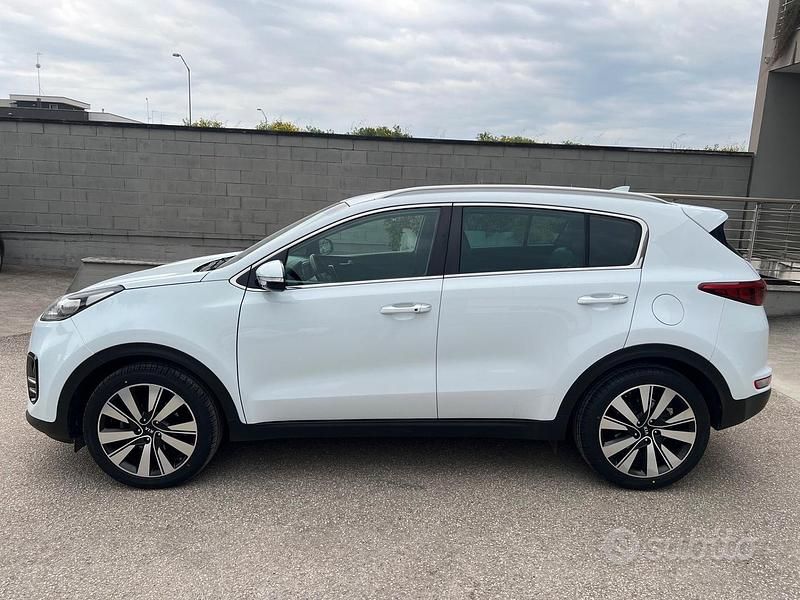 Usata Kia Sportage Style 116 CV (85 kW) 2018 Bianco SUV