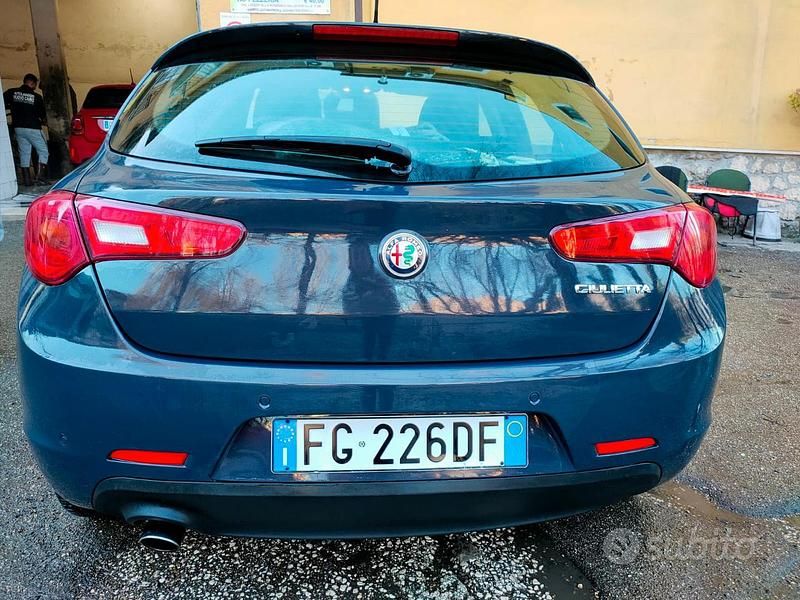 Usata Alfa Romeo Giulietta Business 120 CV (88 kW) 2016 Blu Berlina