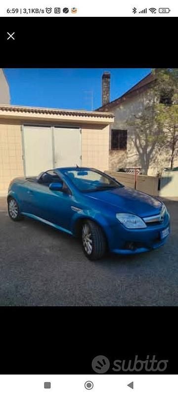 Usata Opel Tigra 2005 Blu Cabrio