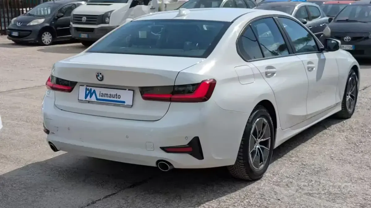 Usata BMW 318 150 CV (110 kW) 2022 Bianco Berlina