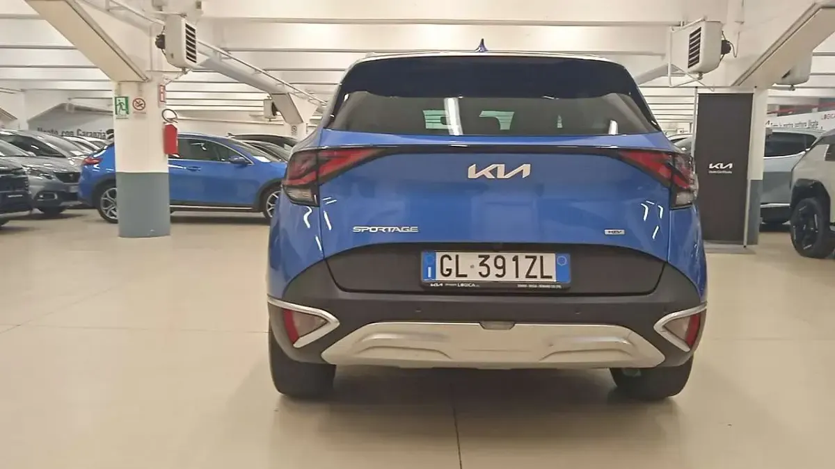 Usata Kia Sportage Style 179 CV (131 kW) 2022 Blu flame SUV