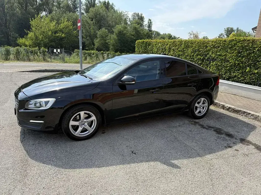 Usata Volvo S60 Kinetic 120 CV (88 kW) 2018 Berlina