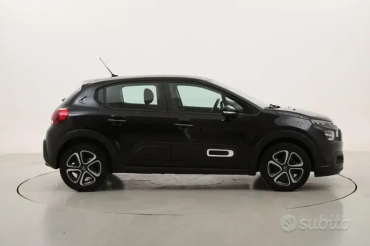Gebraucht Citroën C3 Shine 102 PS (75 kW) 2023 Schwarz Kleinwagen