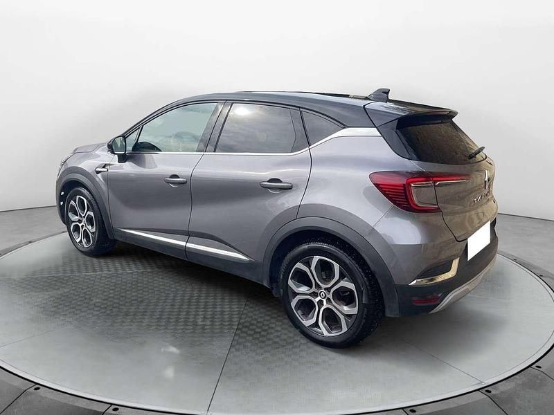 Usata Renault Captur Techno 143 CV (105 kW) 2022 Grigio SUV