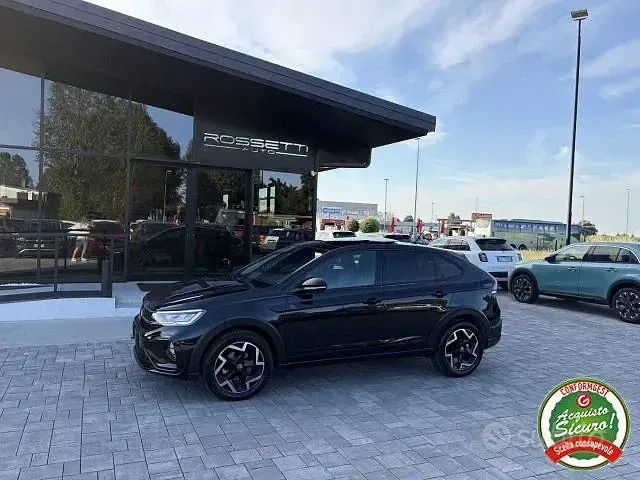Usata VW Taigo R-line 116 CV (85 kW) 2025 Nero SUV