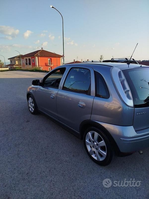 Usata Opel Corsa 2006 Grigio Utilitaria