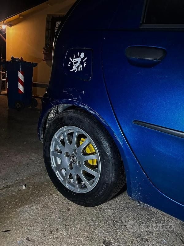 Usata Fiat Punto 2001 Blu Utilitaria