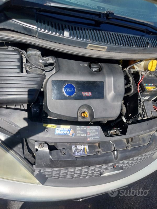 Grigio Usata 2002 Ford Galaxy Monovolume | 1700 € (Buon prezzo) - Immagine 1/4