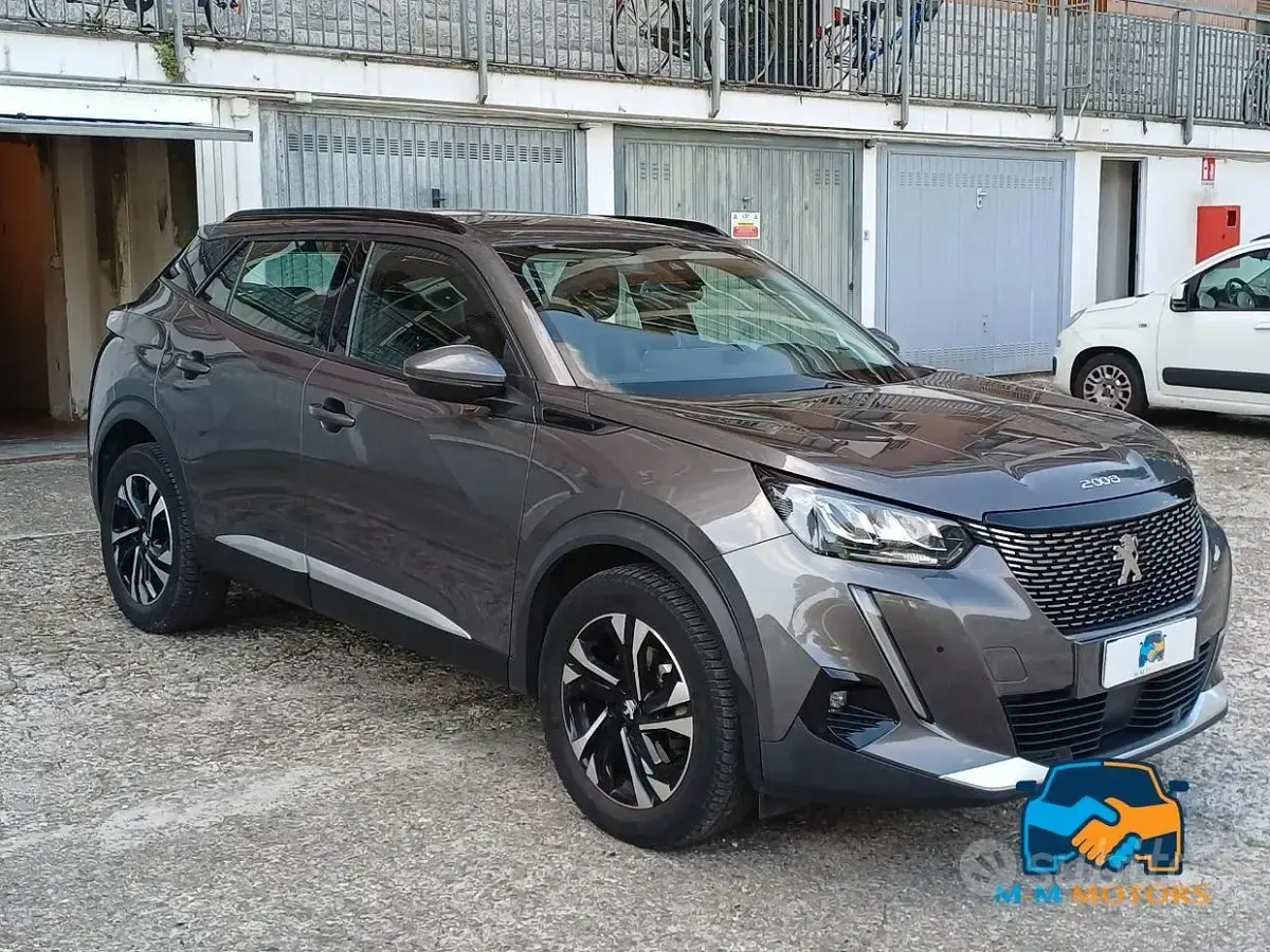 Usata Peugeot 2008 Allure 131 CV (96 kW) 2020 Grigio SUV