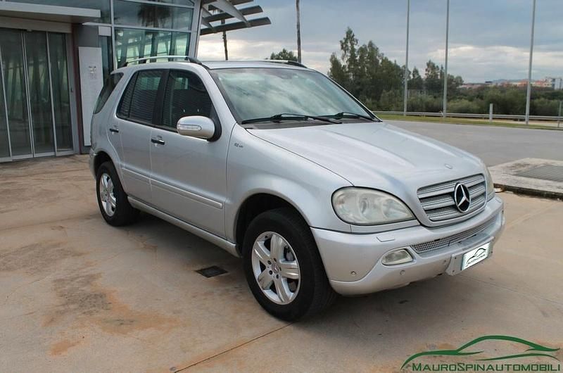 Usata Mercedes ML270 163 CV (119 kW) 2005 Argento SUV