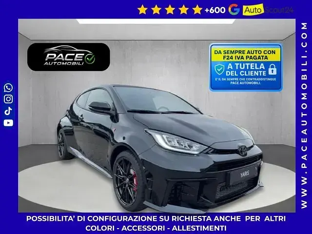 Usata Toyota Yaris 280 CV (205 kW) 2024 Nero metallizzato Utilitaria