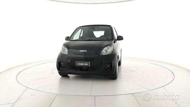 Deep black Usata 2021 Smart ForTwo Electric Drive Pure Due volumi | 11.900 € (Buon prezzo) - Immagine 1/4