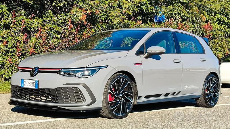 Usata VW Golf VIII GTI 245 CV (180 kW) 2022 Grigio Berlina