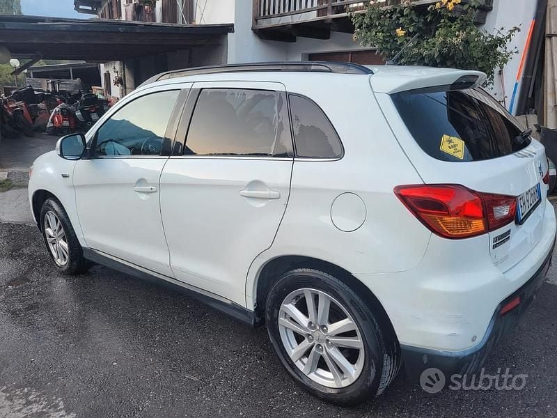 Usata Mitsubishi ASX 150 CV (110 kW) 2011 Bianco SUV