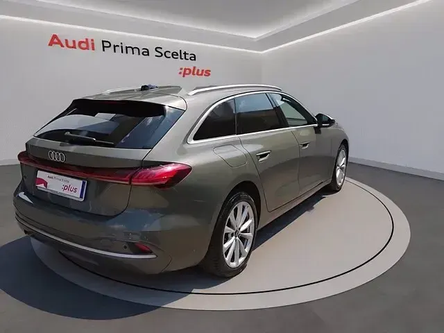 Usata Audi A5 Advanced 204 CV (150 kW) 2025 Grigio chronos metallizzato Station wagon
