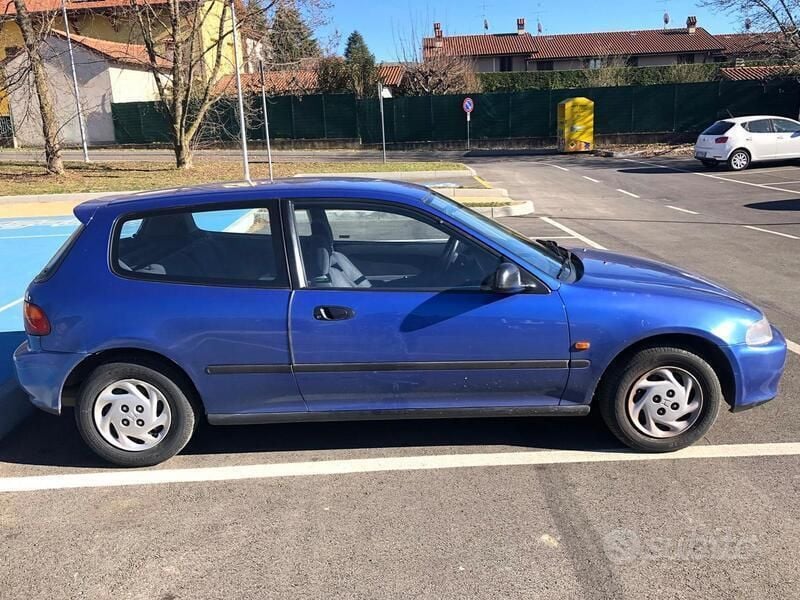 Usata Honda Civic 90 CV (66 kW) 1994 Blu Berlina