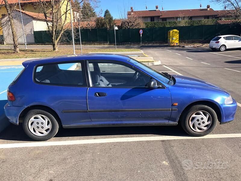 Usata Honda Civic 90 CV (66 kW) 1994 Blu Berlina