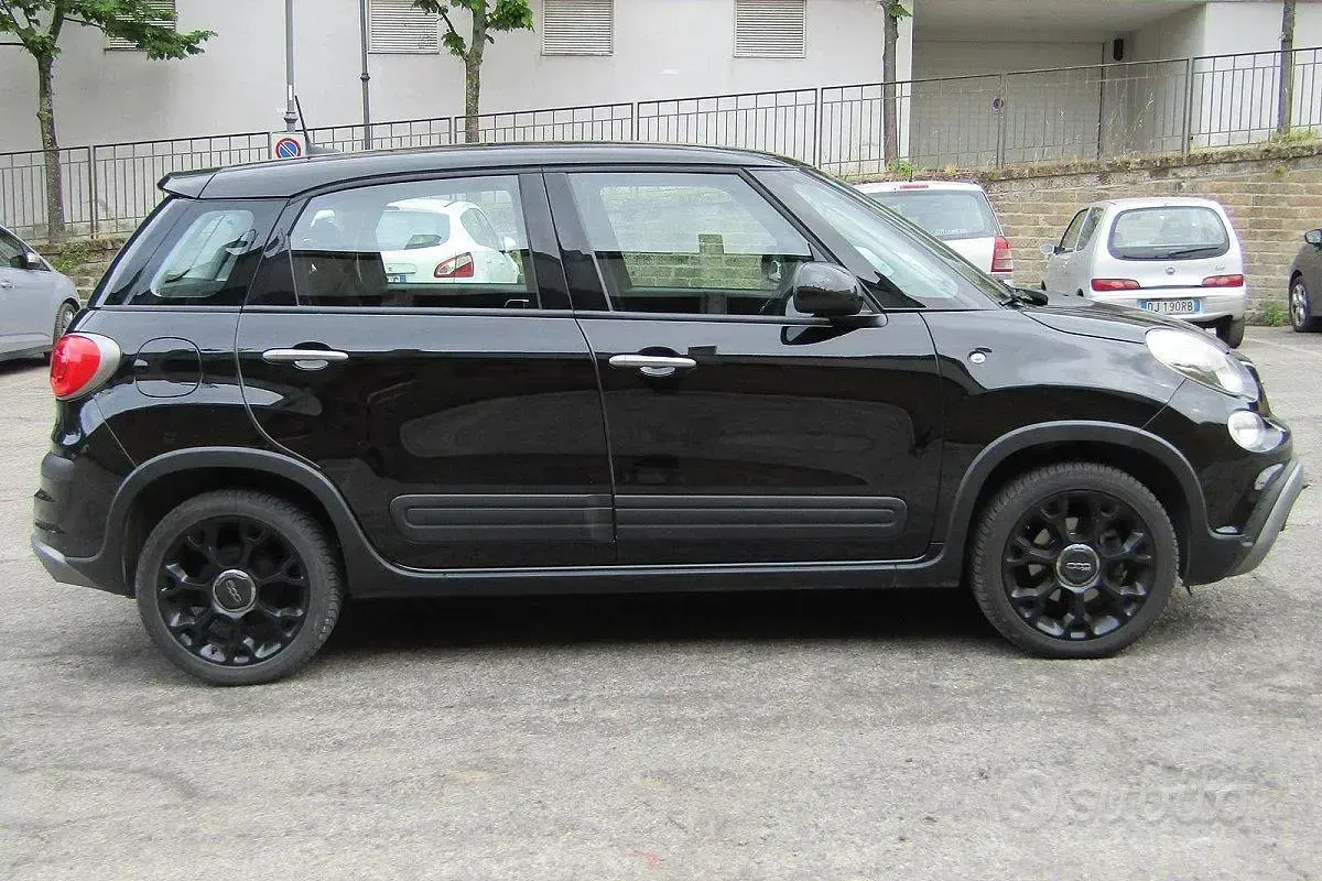Usata Fiat 500L Cross 95 CV (69 kW) 2021 Nero Monovolume