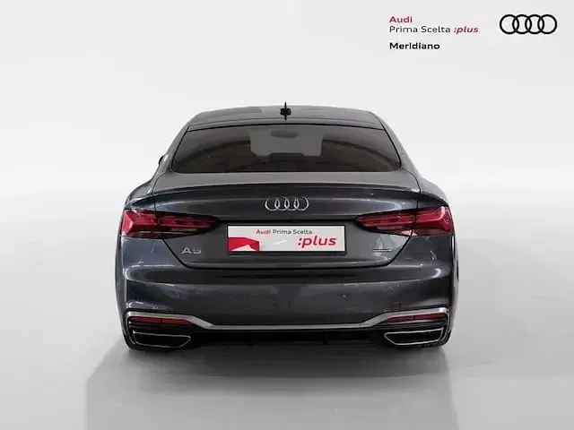 Usata Audi A5 Sportback S-Line 204 CV (150 kW) 2023 Grigio daytona perla Utilitaria