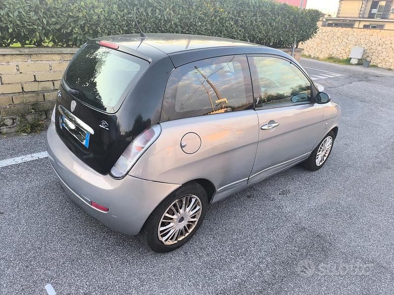 Usata Lancia Ypsilon 2007 Utilitaria