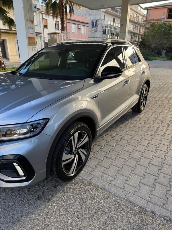 Nuova VW T-Roc R-line 150 CV (110 kW) 2025 Grigio SUV