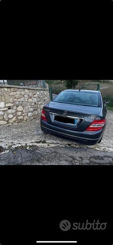 Usata Mercedes C220 170 CV (125 kW) 2010 Grigio Berlina
