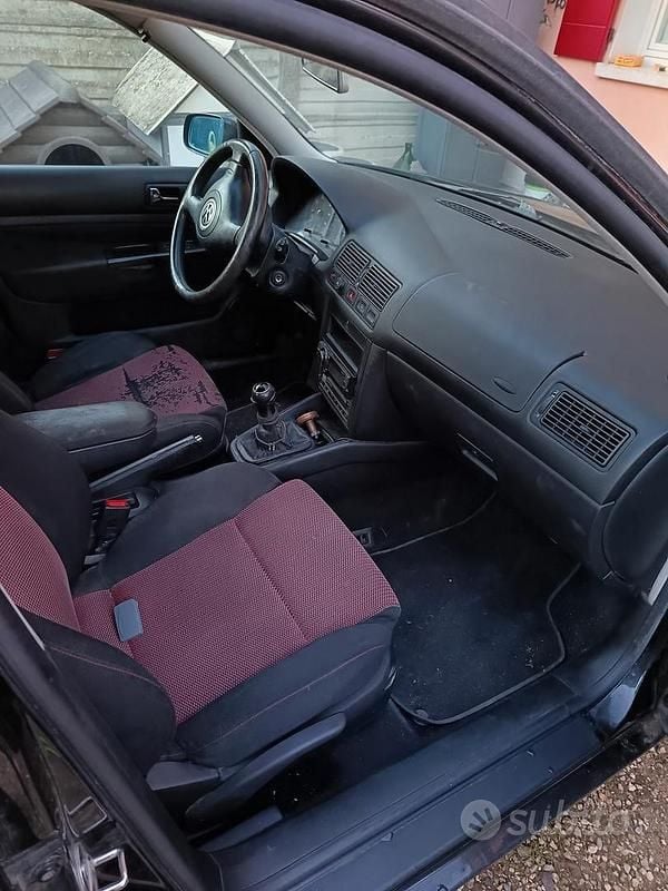 Usata VW Golf 2000 Nero Berlina