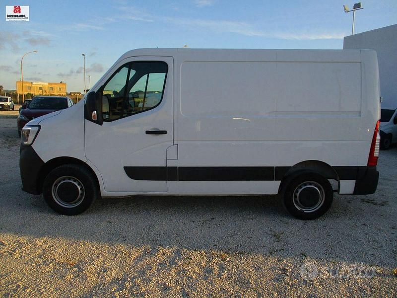 Usata Renault Master T28 150 CV (110 kW) 2021 Bianco Monovolume