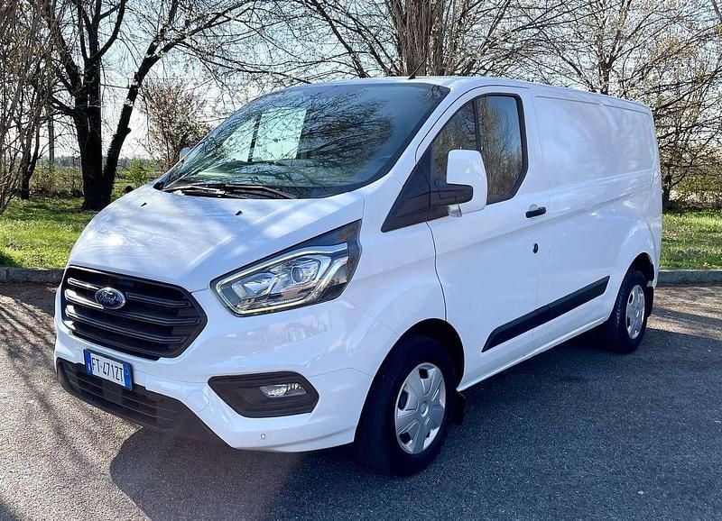Usata Ford Transit Custom Trend 131 CV (96 kW) 2019 Bianco frozen pastello Furgone