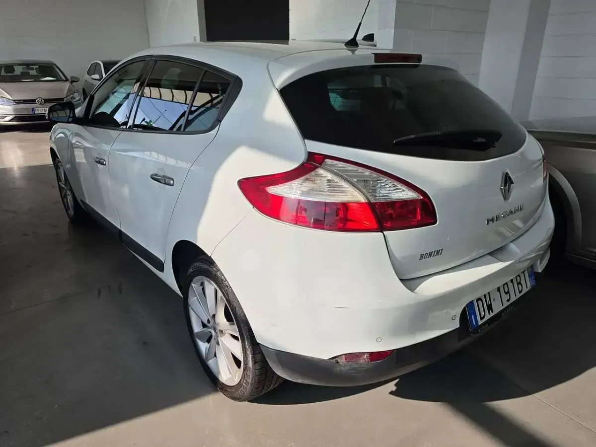 Usata Renault Mégane III Dynamique 110 CV (80 kW) 2009 Bianco Berlina