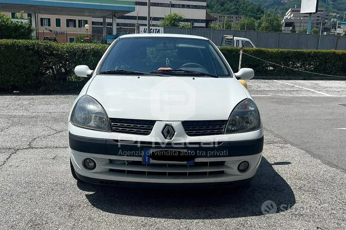 Usata Renault Clio 75 CV (55 kW) 2003 Bianco Utilitaria