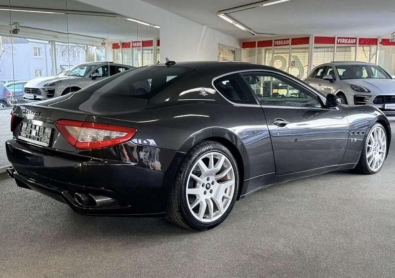 Usata Maserati Granturismo 405 CV (297 kW) 2008 Nero Coupé